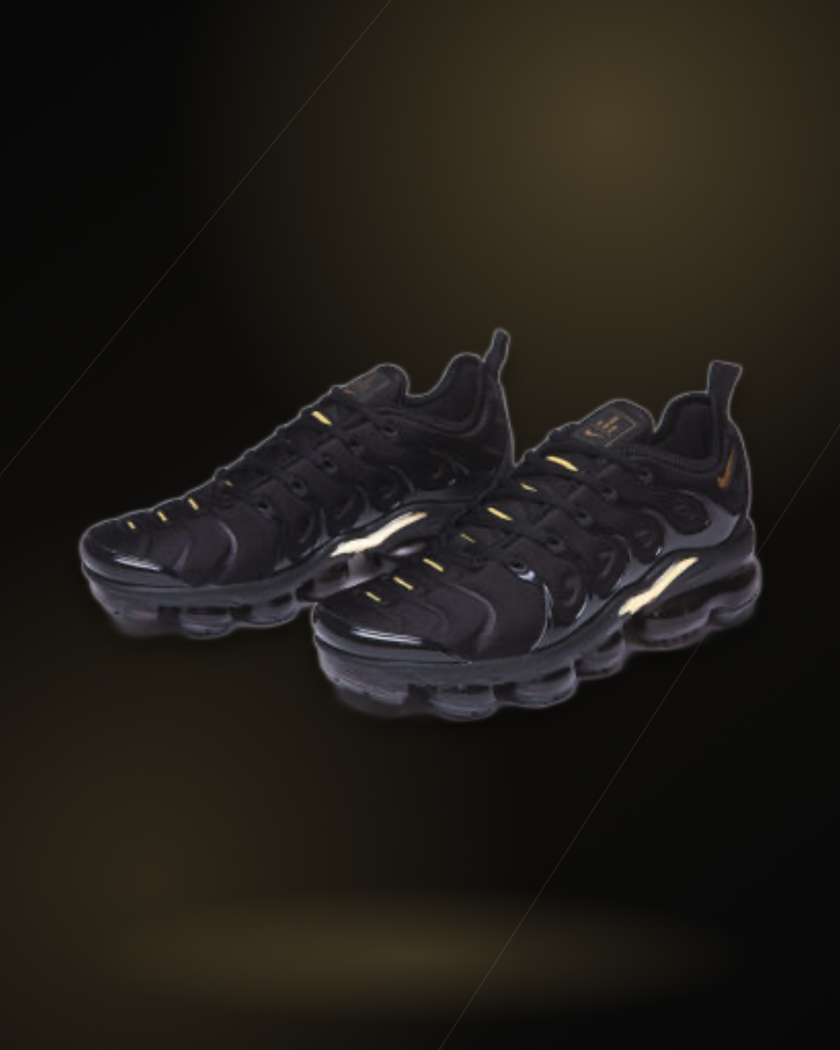 Tenis NK VaporMax Plus Tn - Preto e dourado